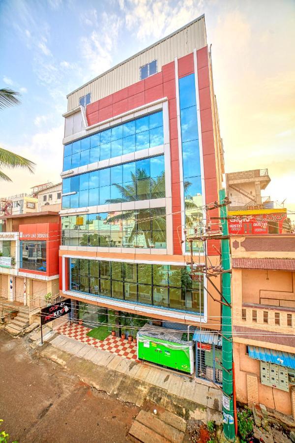 Redkey Inn Hotel Near Bangalore Airport Airport Pickup & Drop Available 24X7 Yelahanka 외부 사진